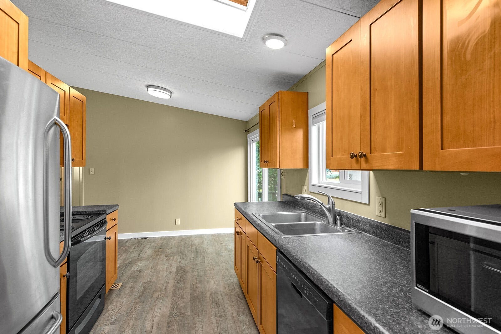 17420 97th Place SW, Vashon, WA 98070 17402 97th Pl SW