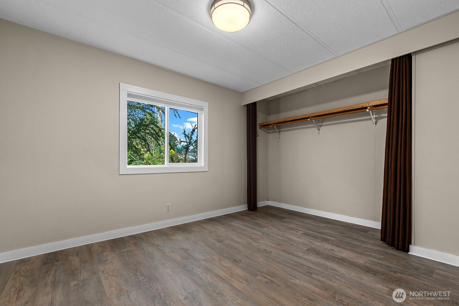17420 97th Place SW, Vashon, WA 98070 17402 97th Pl SW