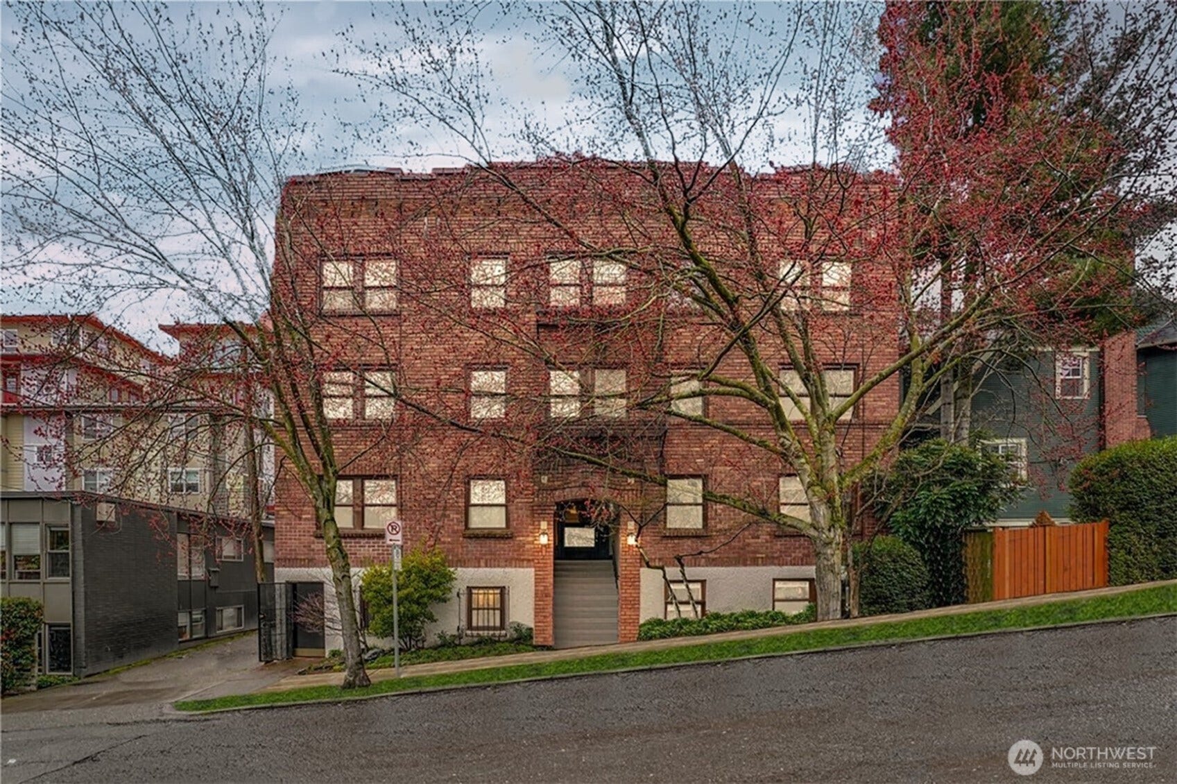 516 E Thomas Street, #102, Seattle, WA 98102 516 E Thomas Street, #102, Seattle, WA 98102