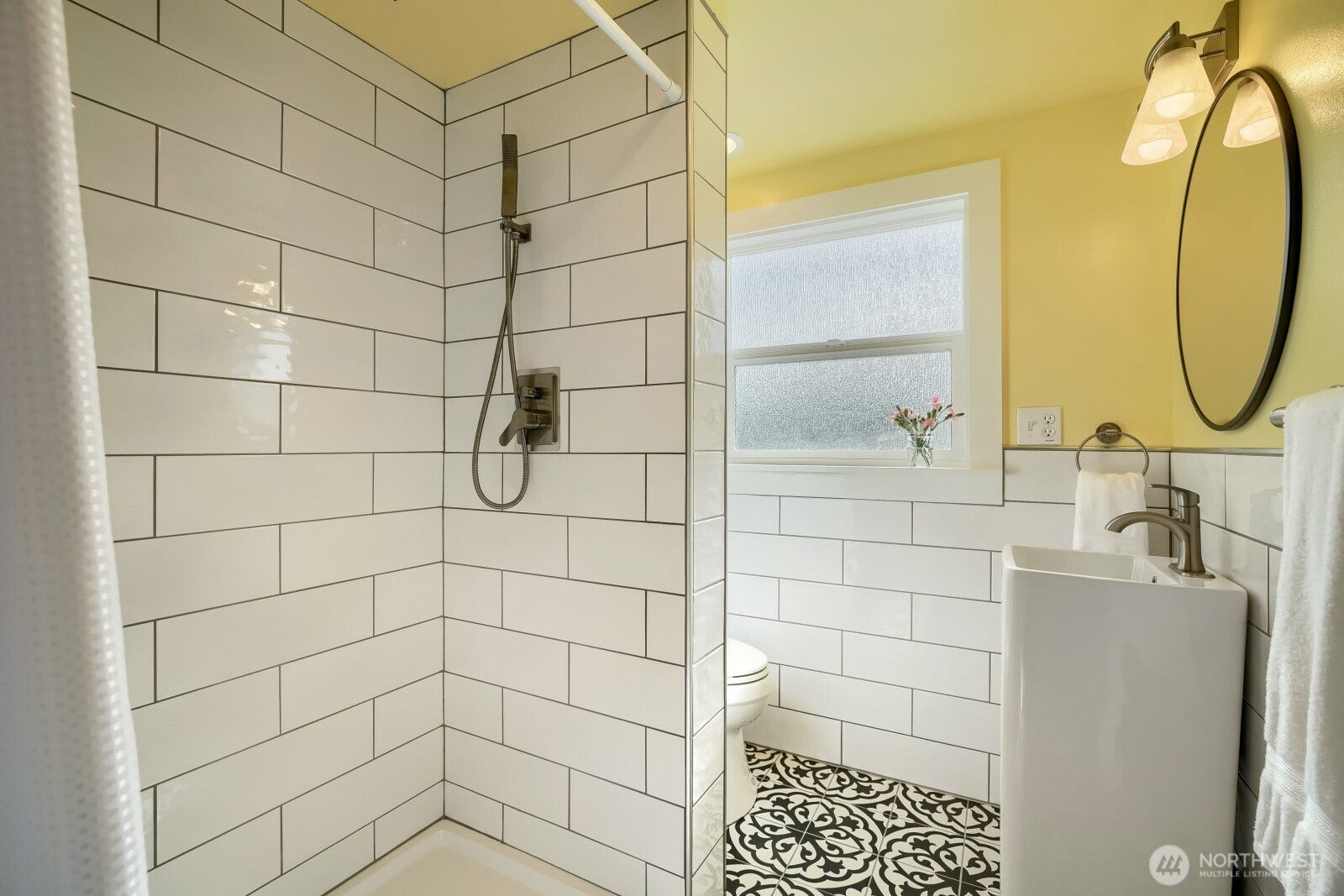5013 N 33 Street, Tacoma, WA 98407 Upper 3/4 bath with an oversized multi head walk in shower