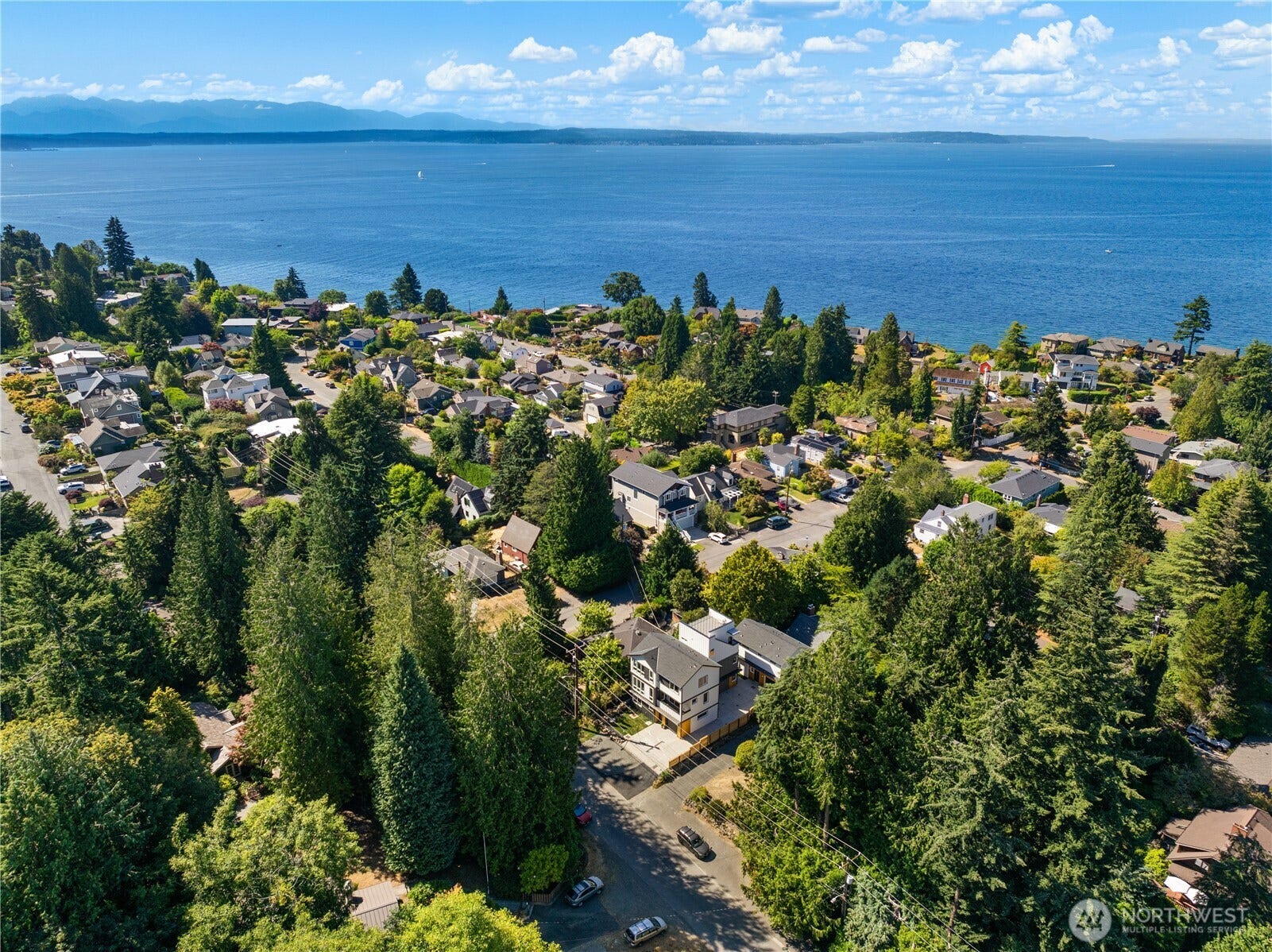 2652 B NW 95th Street, Seattle, WA 98117