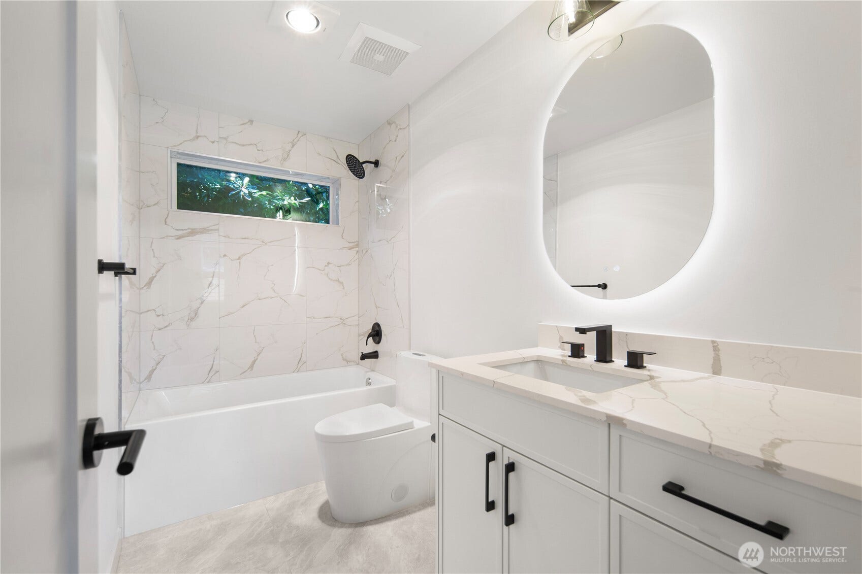 2652 B NW 95th Street, Seattle, WA 98117