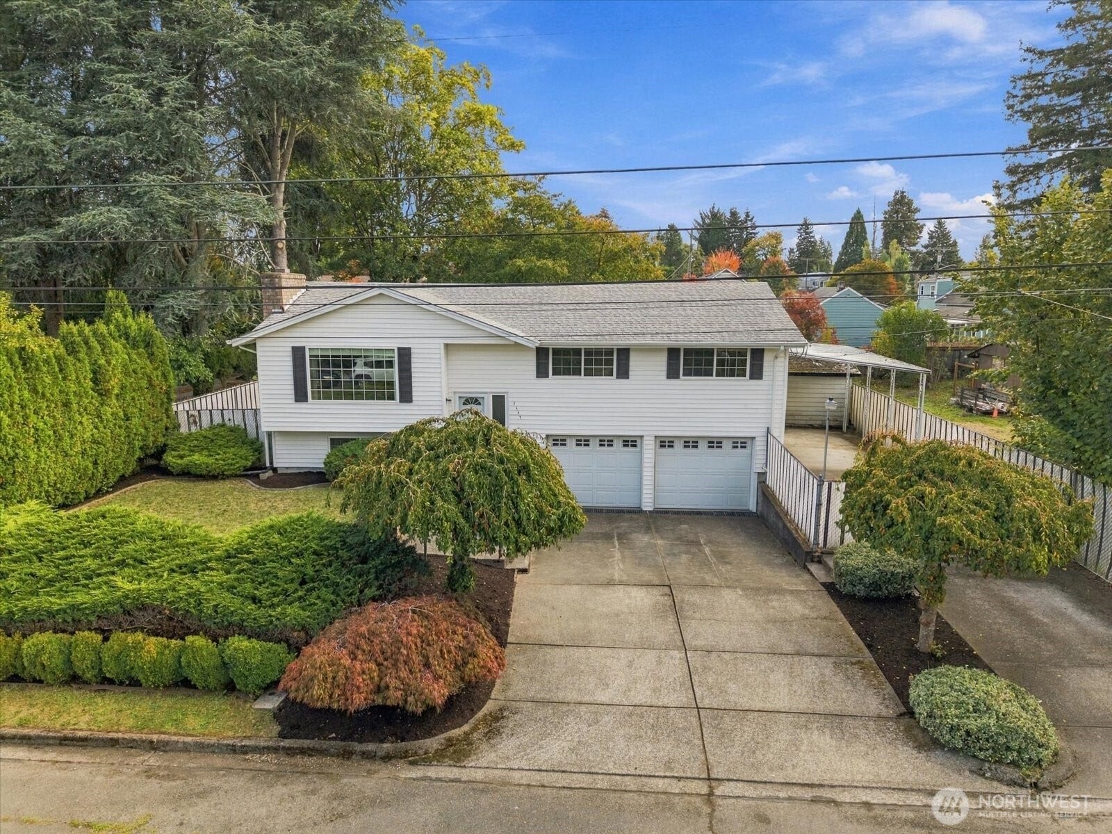 7637 Tacoma Avenue S, Tacoma, WA 98408 Nice South Tacoma Home - ready for your talent!