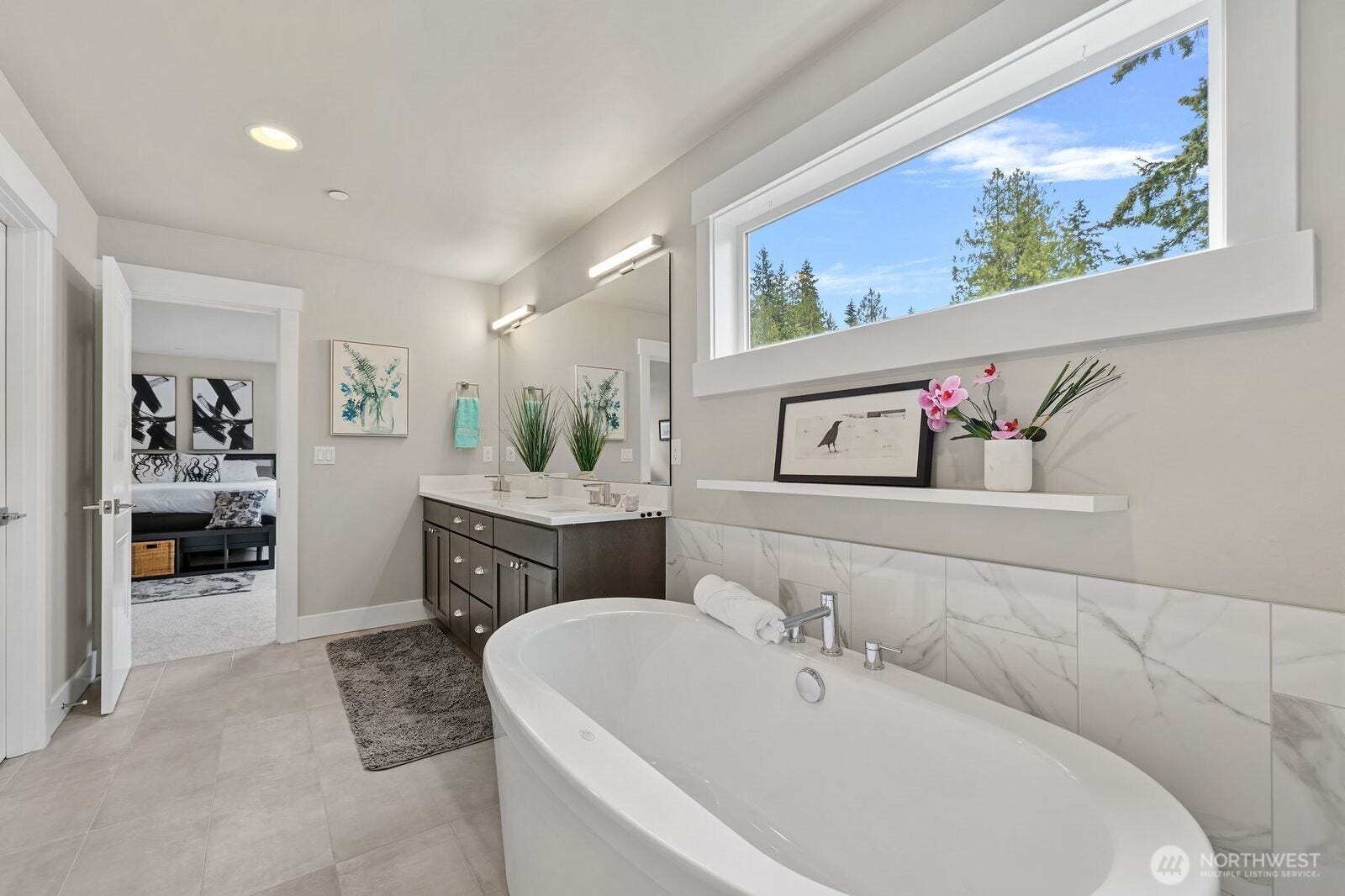 Custom Primary Bath. Relax in the Soaking Tub!