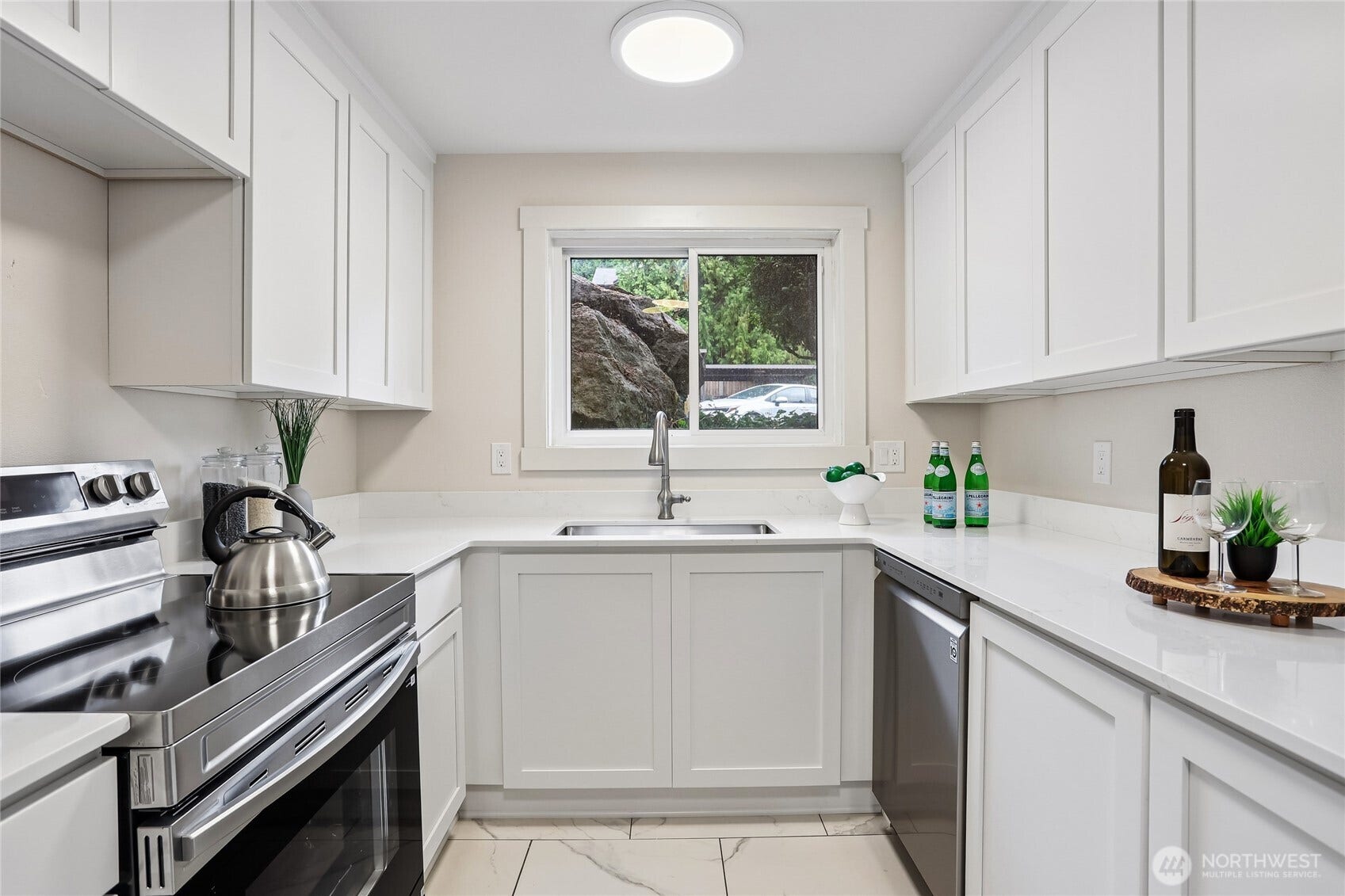13271 15th Avenue NE, #B13, Seattle, WA 98125 13271 15th Avenue NE, #B13, Seattle, WA 98125