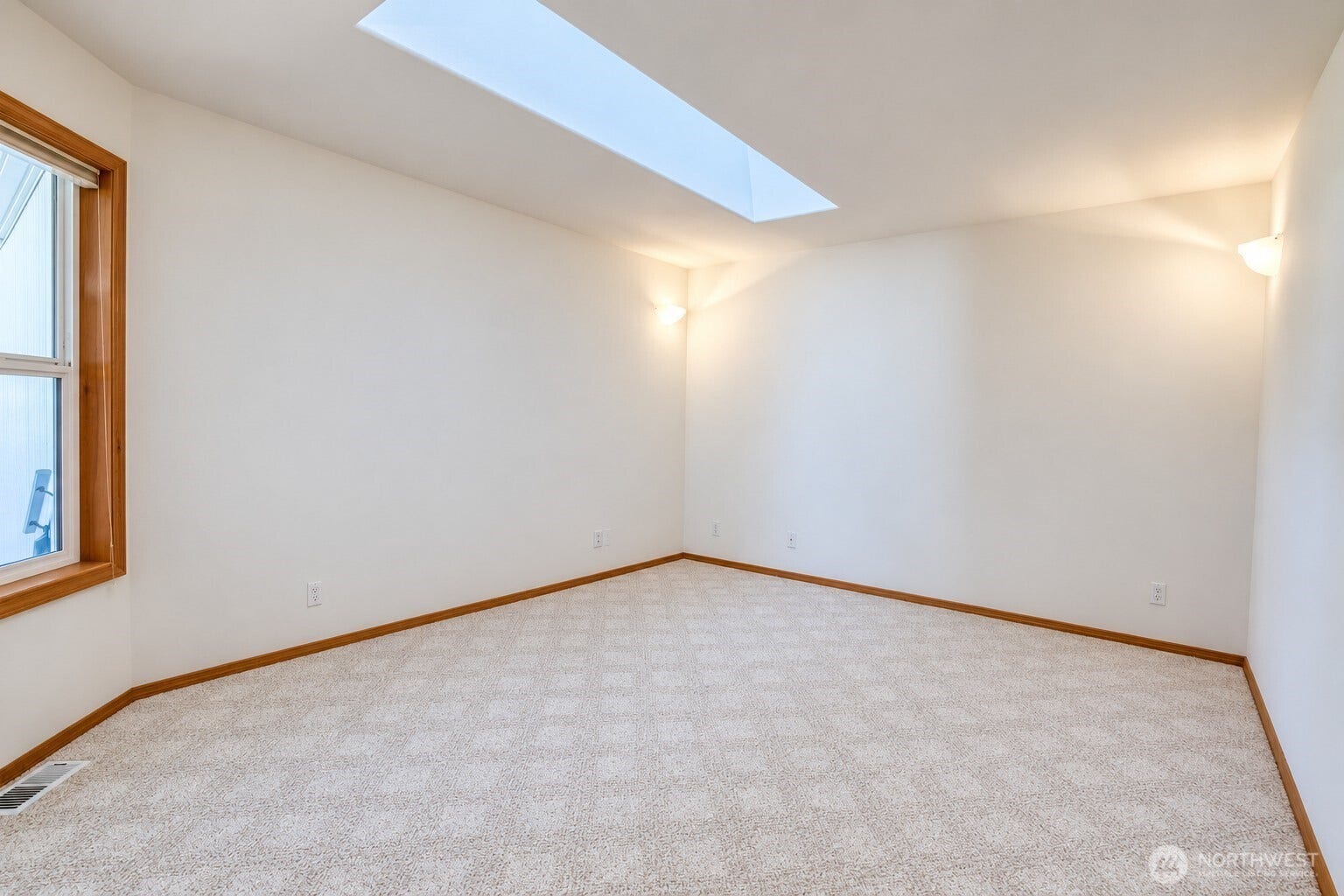 Den or office flex space right off entryway