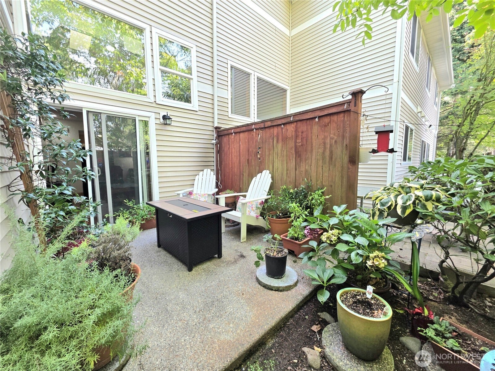 18866 108th Lane SE, Renton, WA 98055 Cozy backyard. The patio extends the living space outdoors.