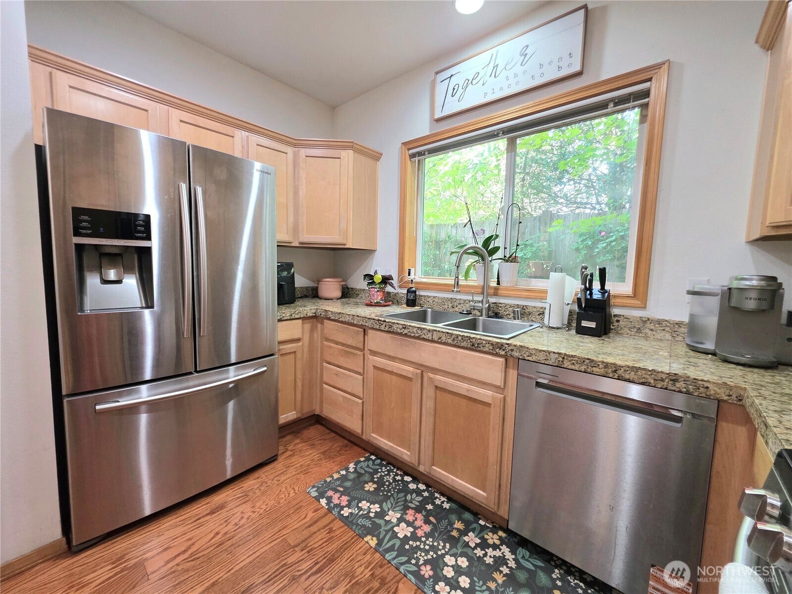 18866 108th Lane SE, Renton, WA 98055 Main floor - kitchen complemented by stainless-steel appliances.