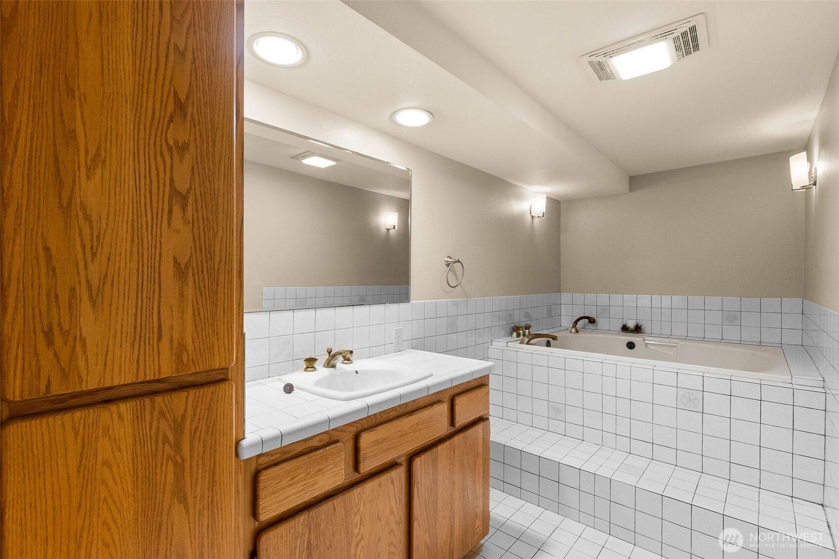 406 3rd Avenue SW, Tumwater, WA 98512 406 3rd Avenue SW, Tumwater, WA 98512
