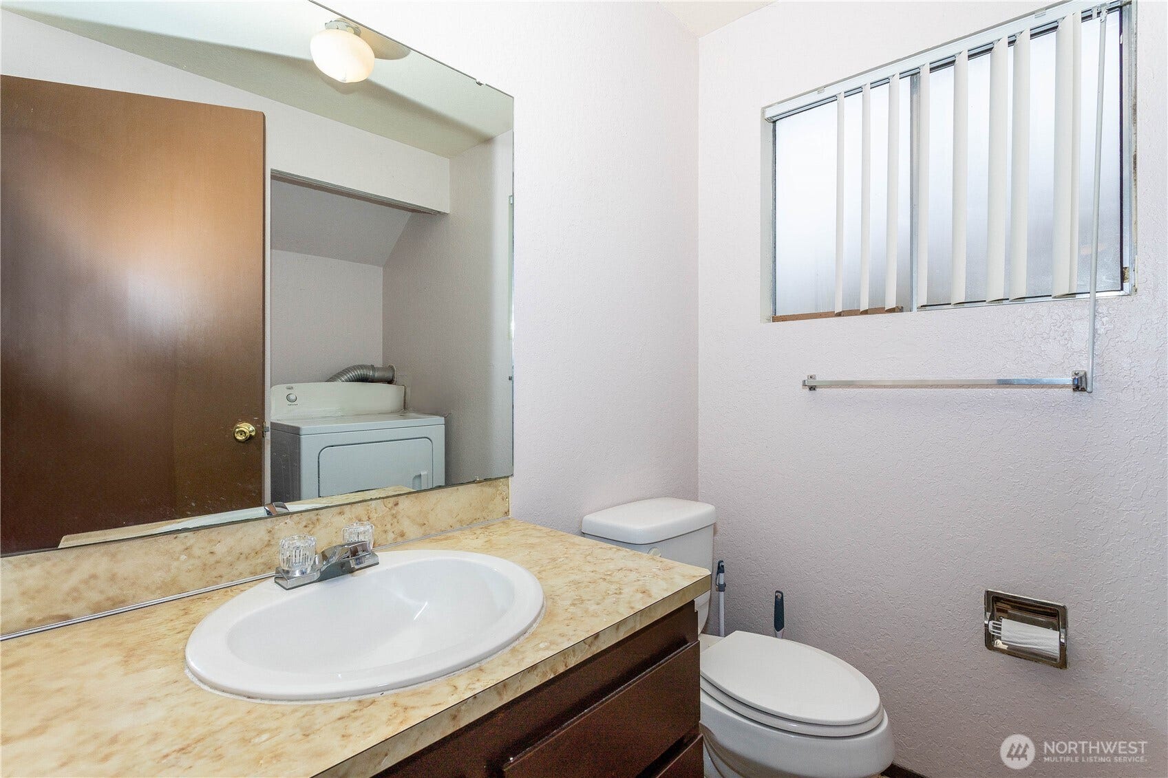 4229 S Findlay Street, Seattle, WA 98118 Half Bath Utility Room