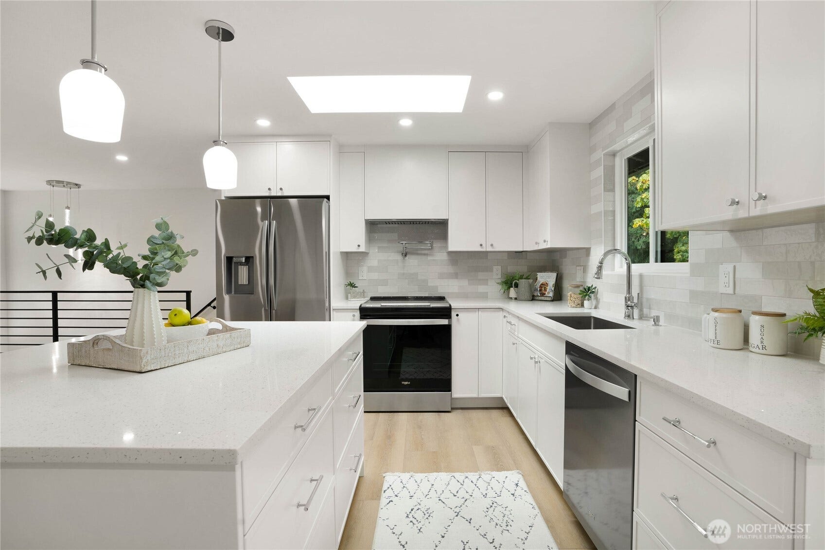 23058 SE 218th Street, Maple Valley, WA 98038 23058 SE 218th Street, Maple Valley, WA 98038