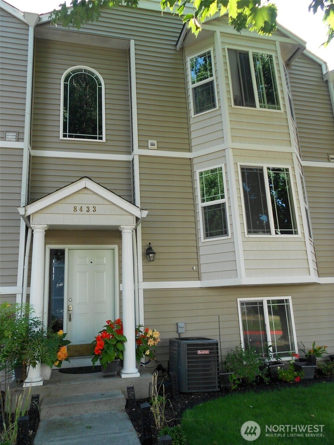 8433 13th Ave SE, Olympia, WA 98513 8433 13th Ave SE, Olympia, WA 98513