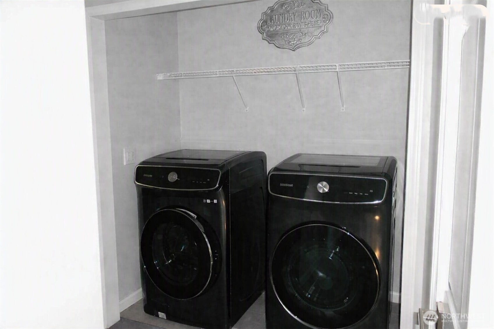 8433 13th Ave SE, Olympia, WA 98513 Laundry