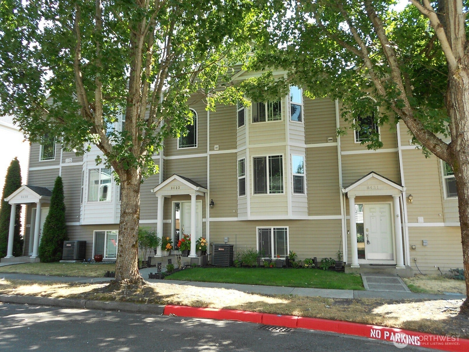 8433 13th Ave SE, Olympia, WA 98513 8433 13th Ave SE, Olympia, WA 98513