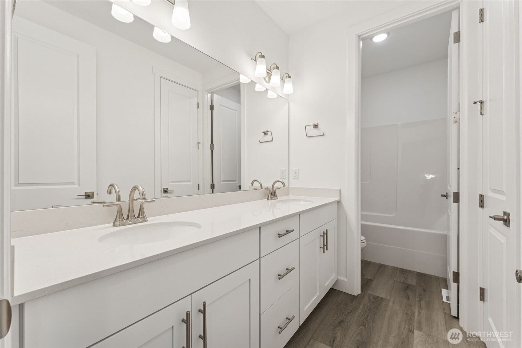 13928 207th Avenue Ct E, #1450, Bonney Lake, WA 98391 Photos are of another Donovan Plan. Colors and finishes may vary.