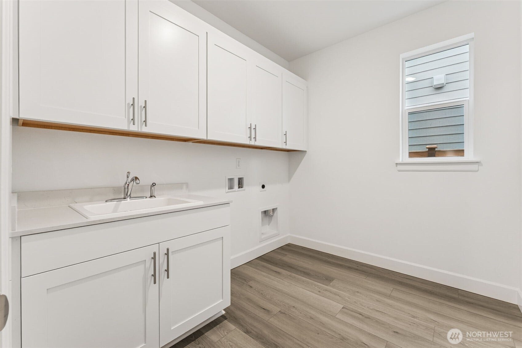 13928 207th Avenue Ct E, #1450, Bonney Lake, WA 98391 Photos are of another Donovan Plan. Colors and finishes may vary.