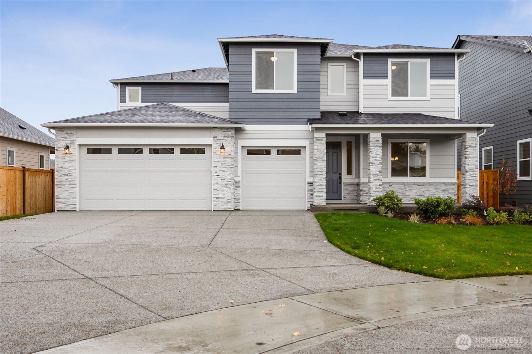 13928 207th Avenue Ct E, #1450, Bonney Lake, WA 98391 Photos are of another Donovan Plan. Colors and finishes may vary.