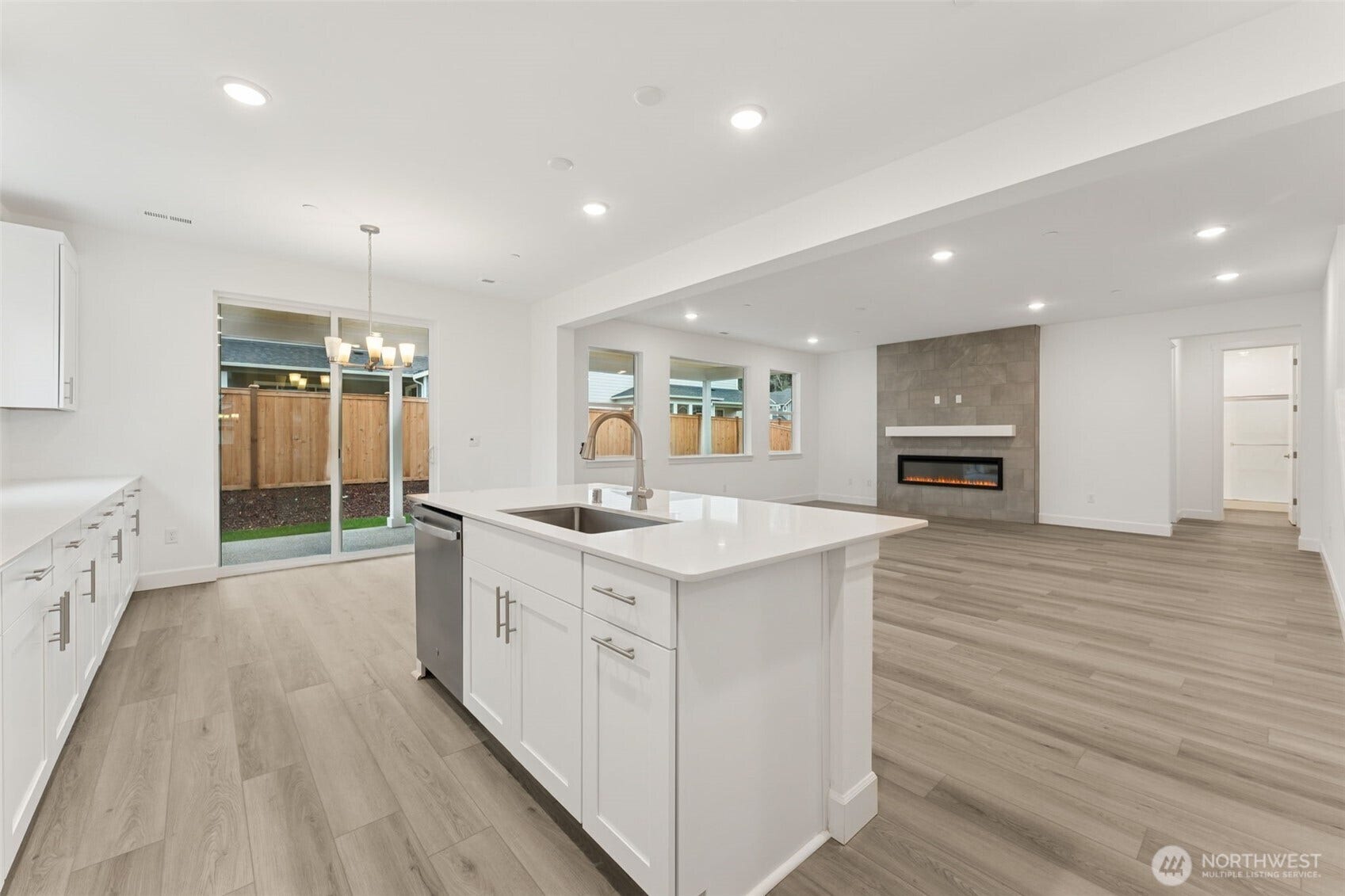 13928 207th Avenue Ct E, #1450, Bonney Lake, WA 98391 Photos are of another Donovan Plan. Colors and finishes may vary.