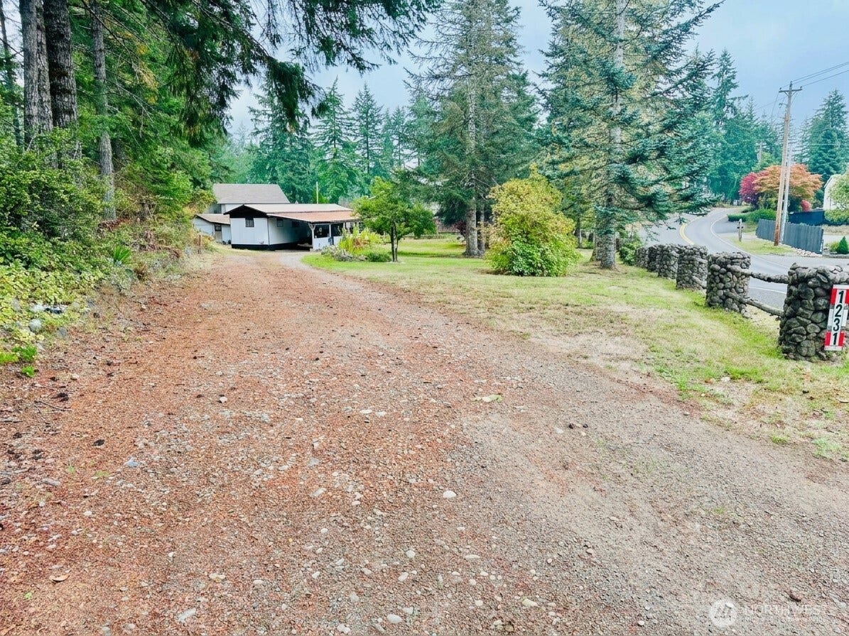 1231 E Island Lake Drive, Shelton, WA 98584 1231 E Island Lake Drive, Shelton, WA 98584