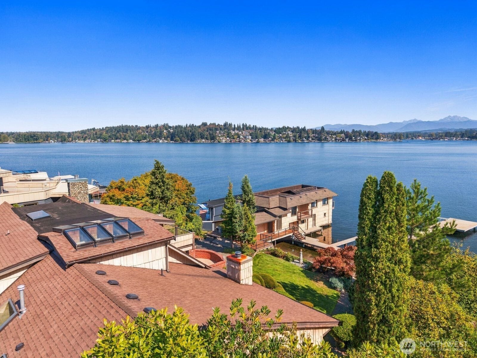 513 E Davies Loop Road, Lake Stevens, WA 98258
