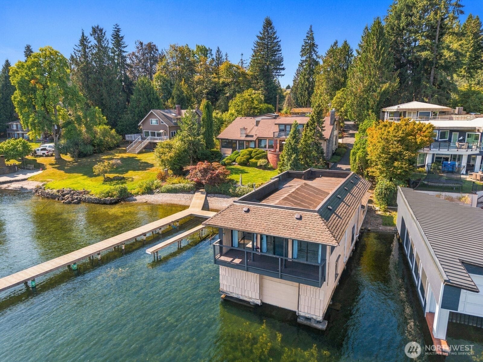 2 Bedroom 2 Bath Boat House