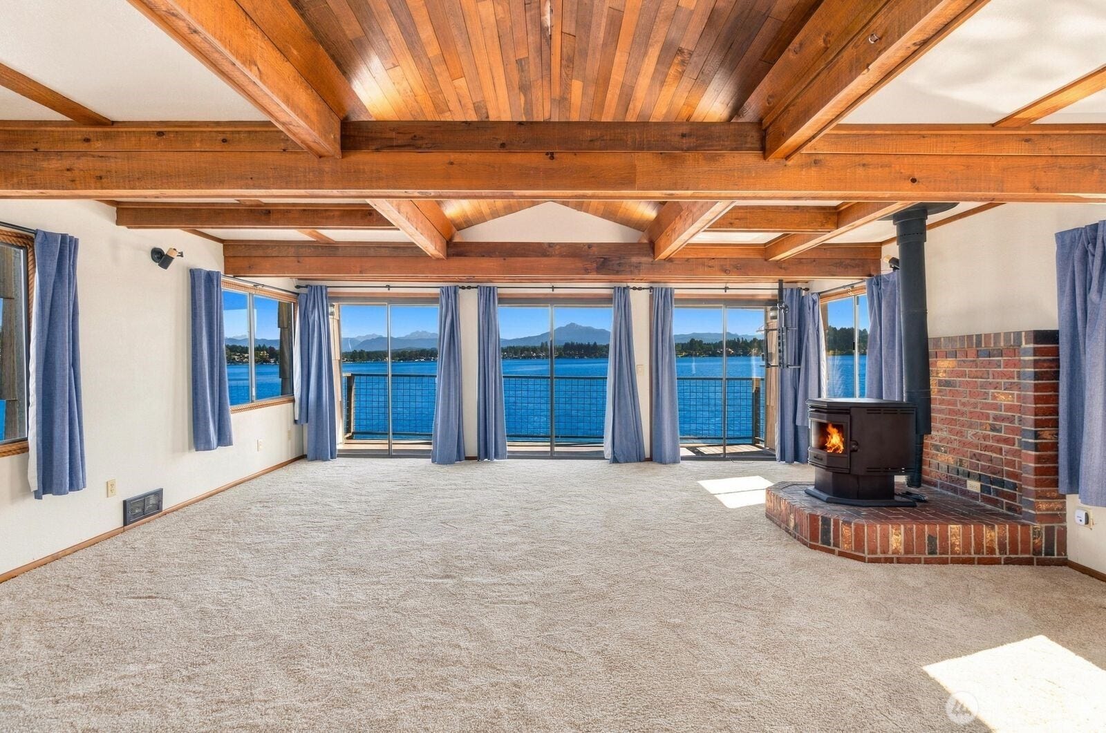 Boat House, Views from every Angle