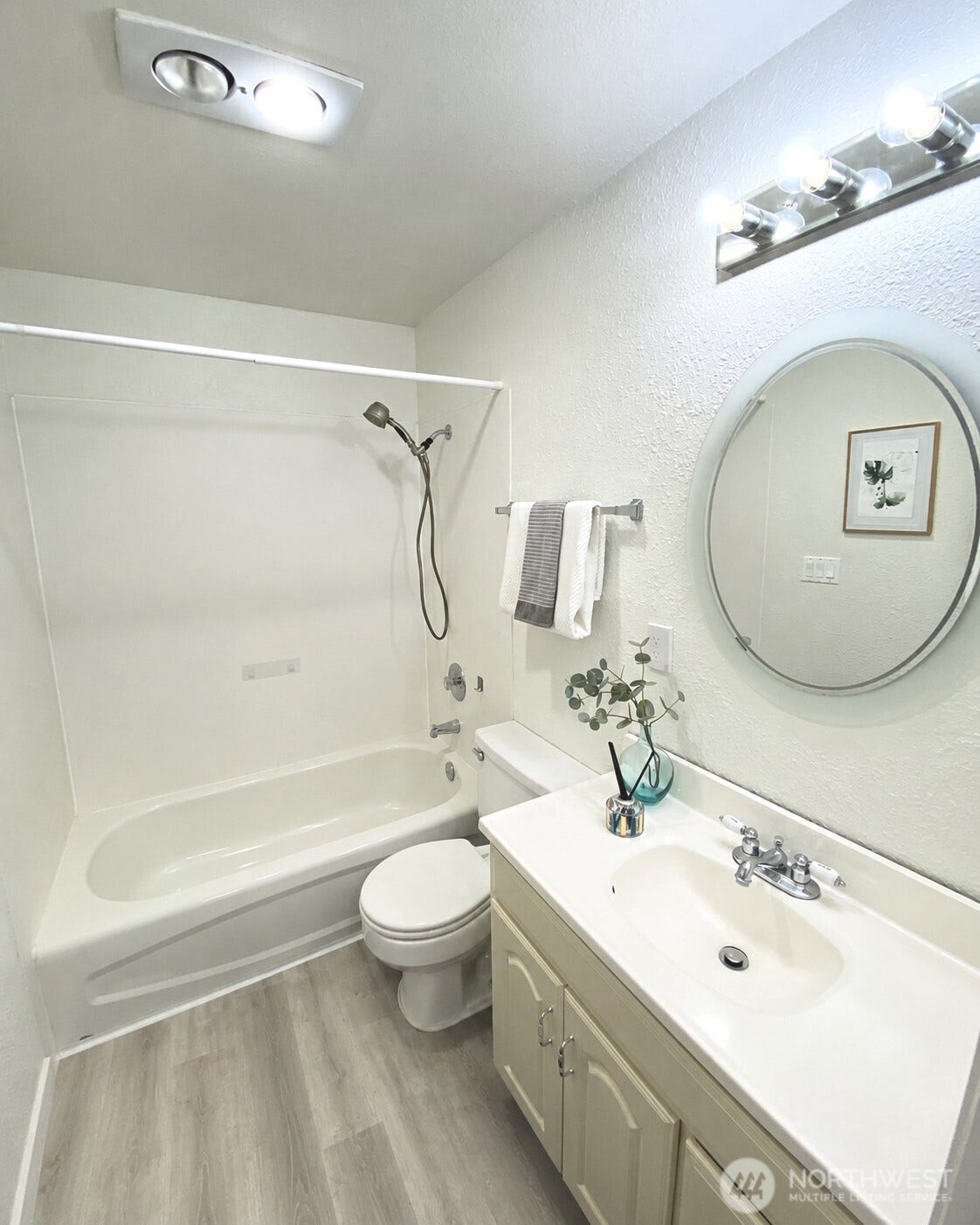 9302 Redmond Woodinville Rd NE, #206, Redmond, WA 98052 9302 Redmond Woodinville Rd NE, #206, Redmond, WA 98052