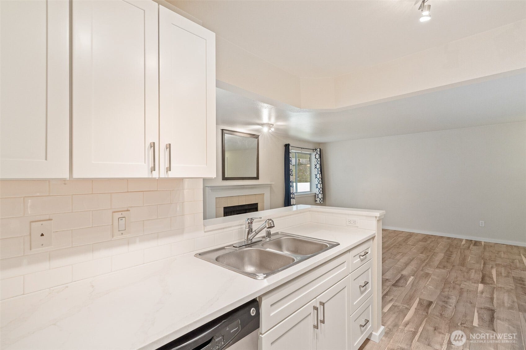 15415 35th Avenue W, #F105, Lynnwood, WA 98087 15415 35th Avenue W, #F105, Lynnwood, WA 98087