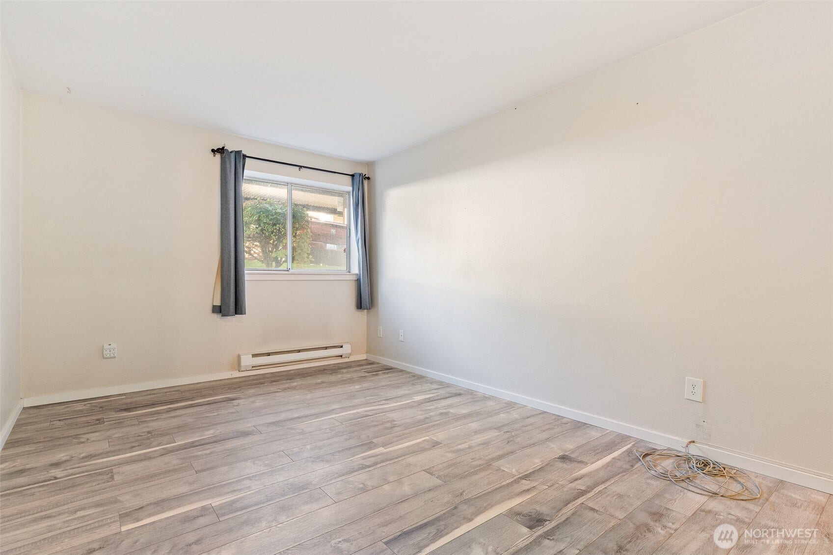 15415 35th Avenue W, #F105, Lynnwood, WA 98087 15415 35th Avenue W, #F105, Lynnwood, WA 98087