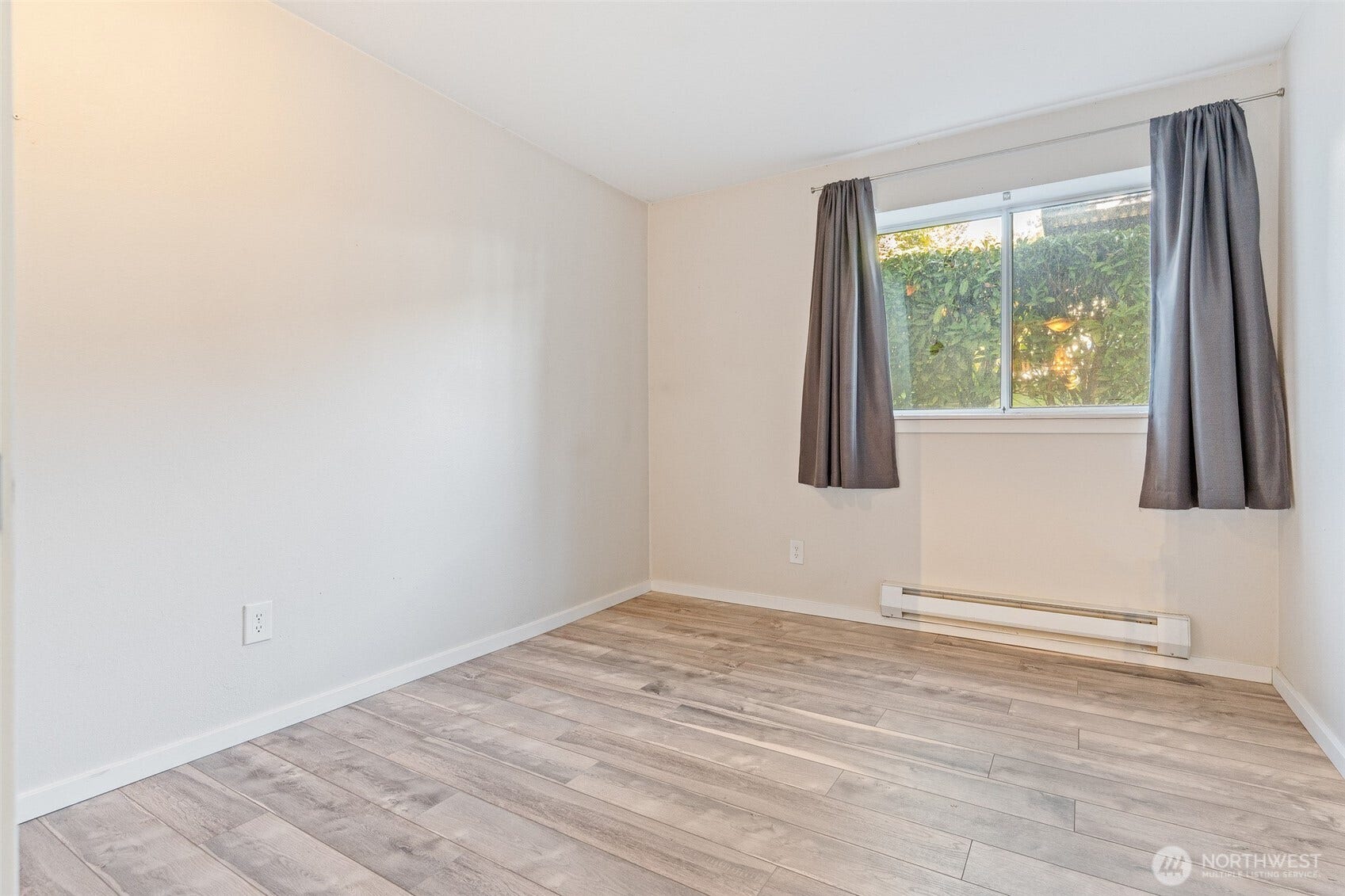 15415 35th Avenue W, #F105, Lynnwood, WA 98087 15415 35th Avenue W, #F105, Lynnwood, WA 98087