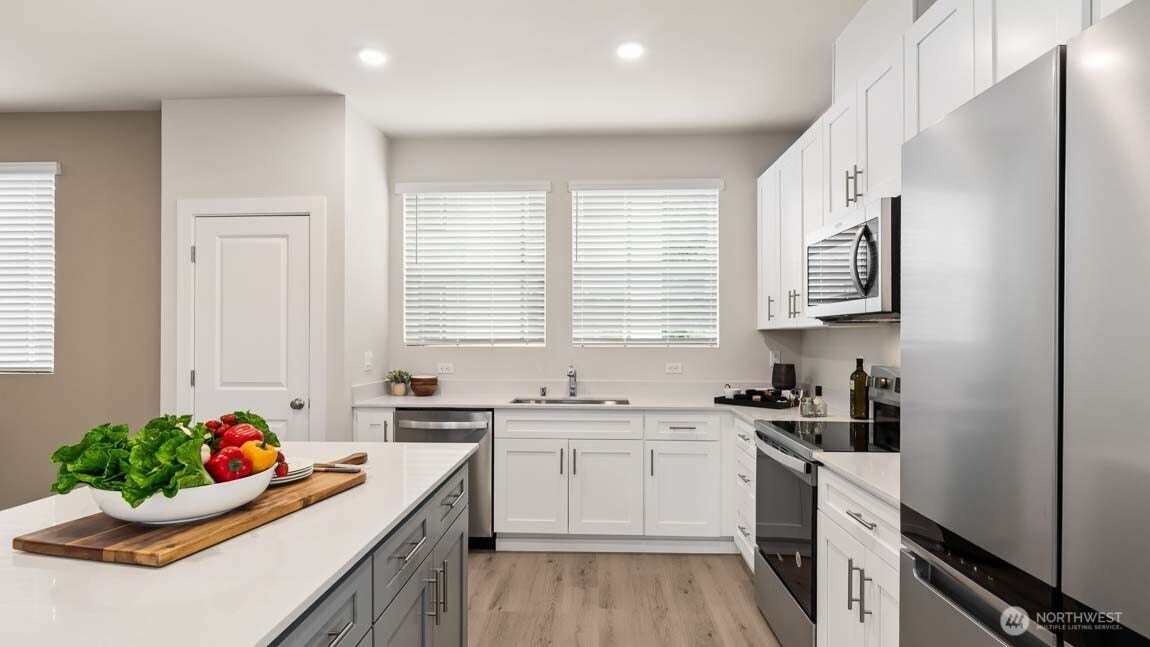 Photos are for representation only.  Features, colors and selections may differ from photograph. See site agent for details.