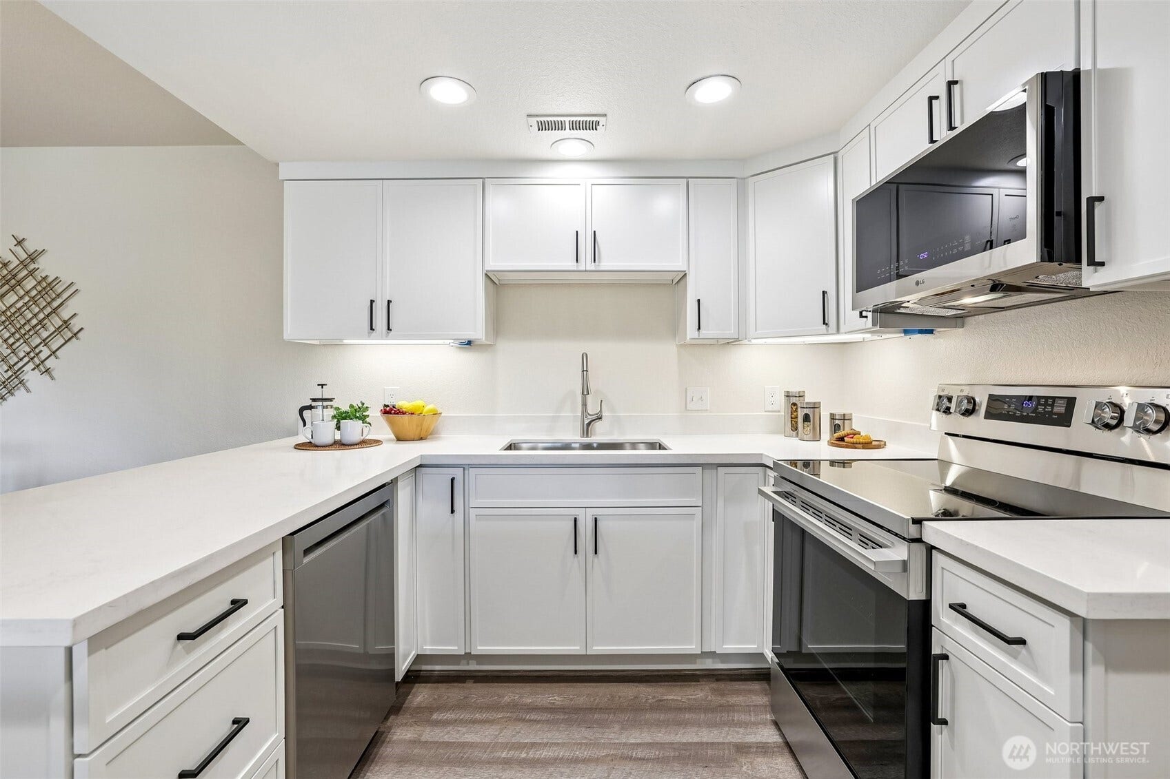 NEW KITCHEN - from floors to appliances!