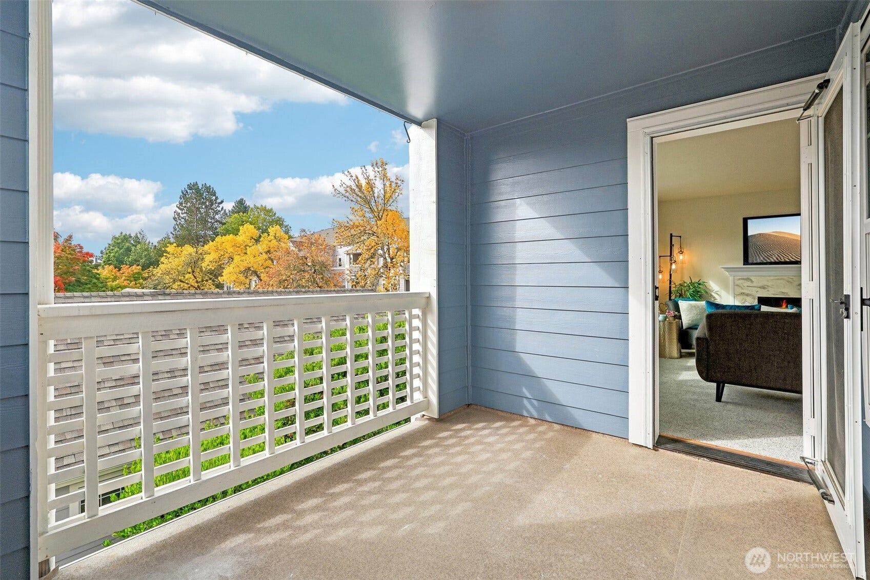 Door between LR and Deck for easy access - morning coffee on the deck is a sweet quiet time.