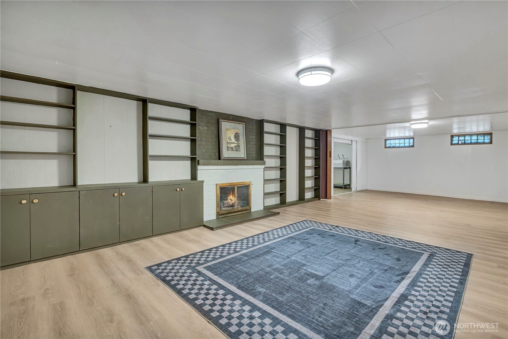 1910 N Union Avenue, Tacoma, WA 98406 Huge family room in the basement with all new luxury vinyl plank flooring!