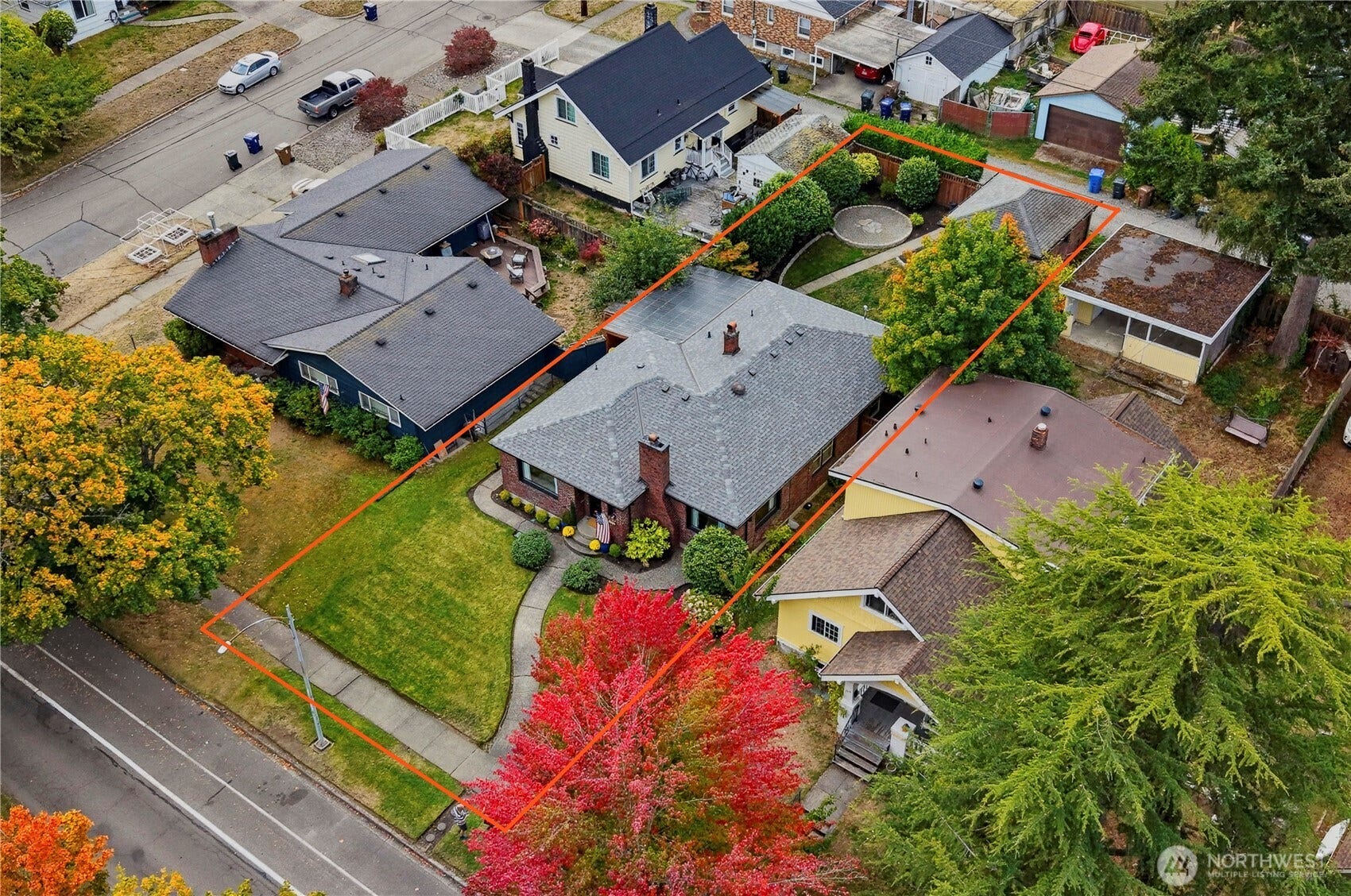 1910 N Union Avenue, Tacoma, WA 98406 Lot is much bigger than it looks from the street and is 6500 sq.ft, and fully fenced