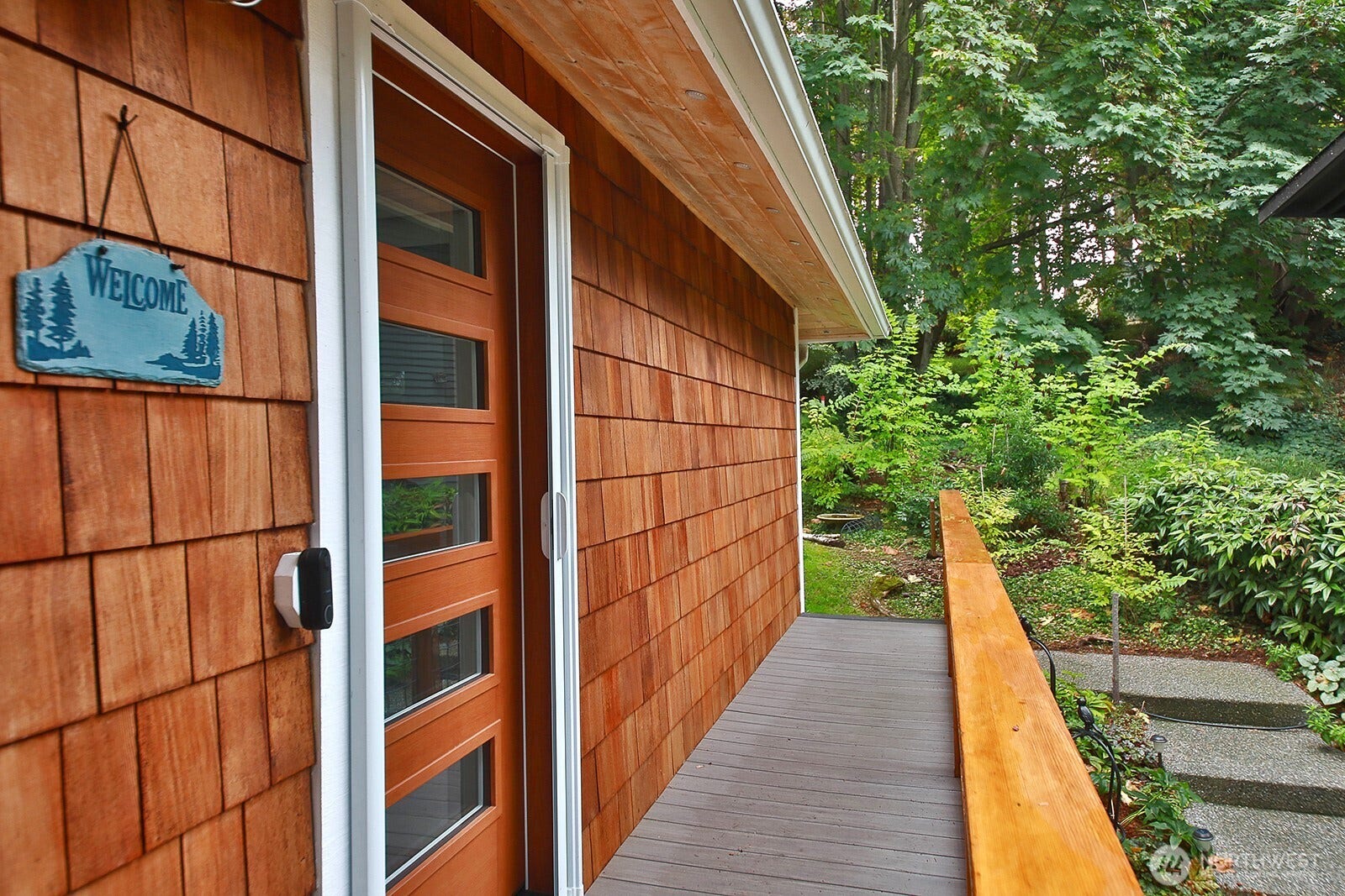 2496 Discovery Place, Langley, WA 98260 Welcome, lets go inside.
