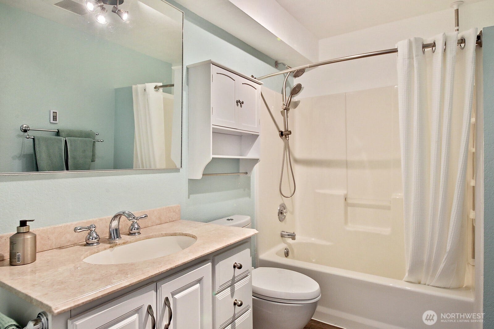 2496 Discovery Place, Langley, WA 98260 Full Bath.