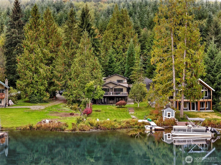 Property photo for 1311 SW Lake Roesiger Road, Snohomish, WA