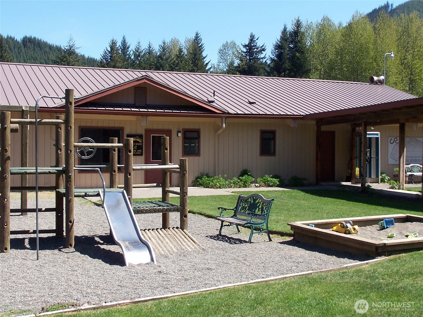 62213 Aspen Way E, Greenwater, WA 98022 62213 Aspen Way E, Greenwater, WA 98022