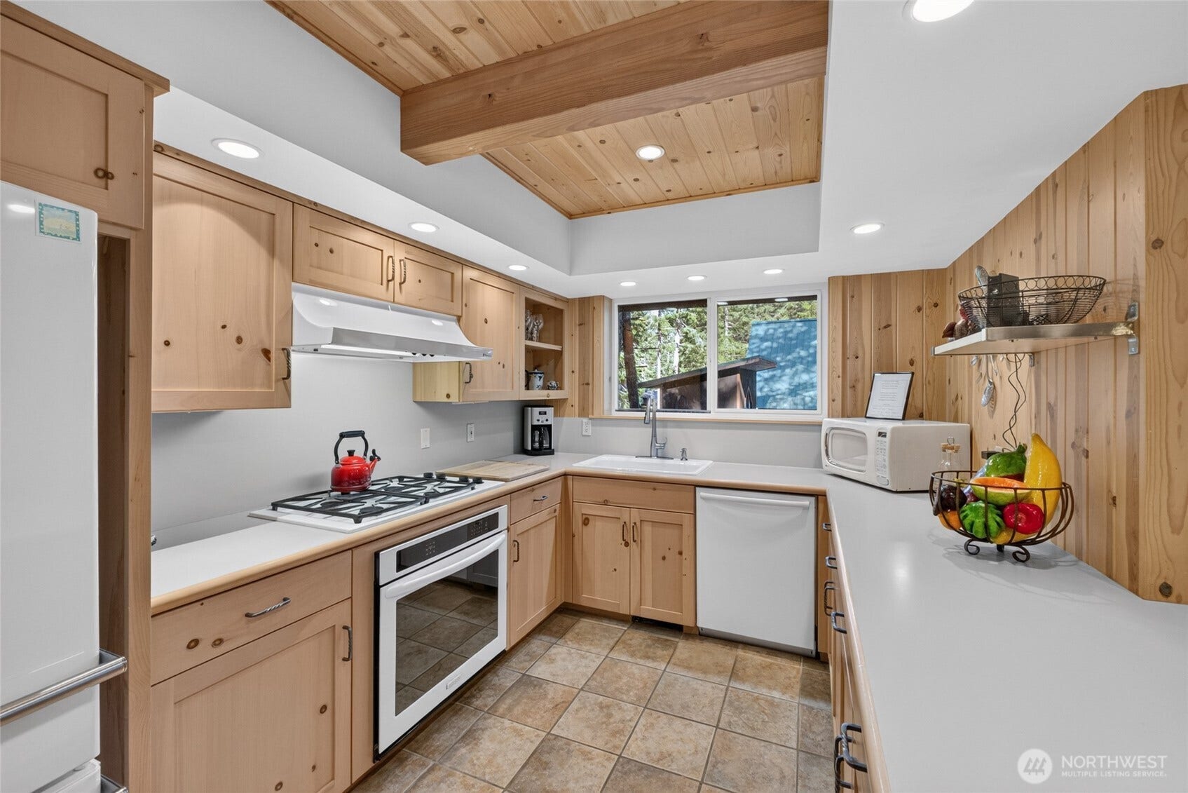 62213 Aspen Way E, Greenwater, WA 98022 62213 Aspen Way E, Greenwater, WA 98022