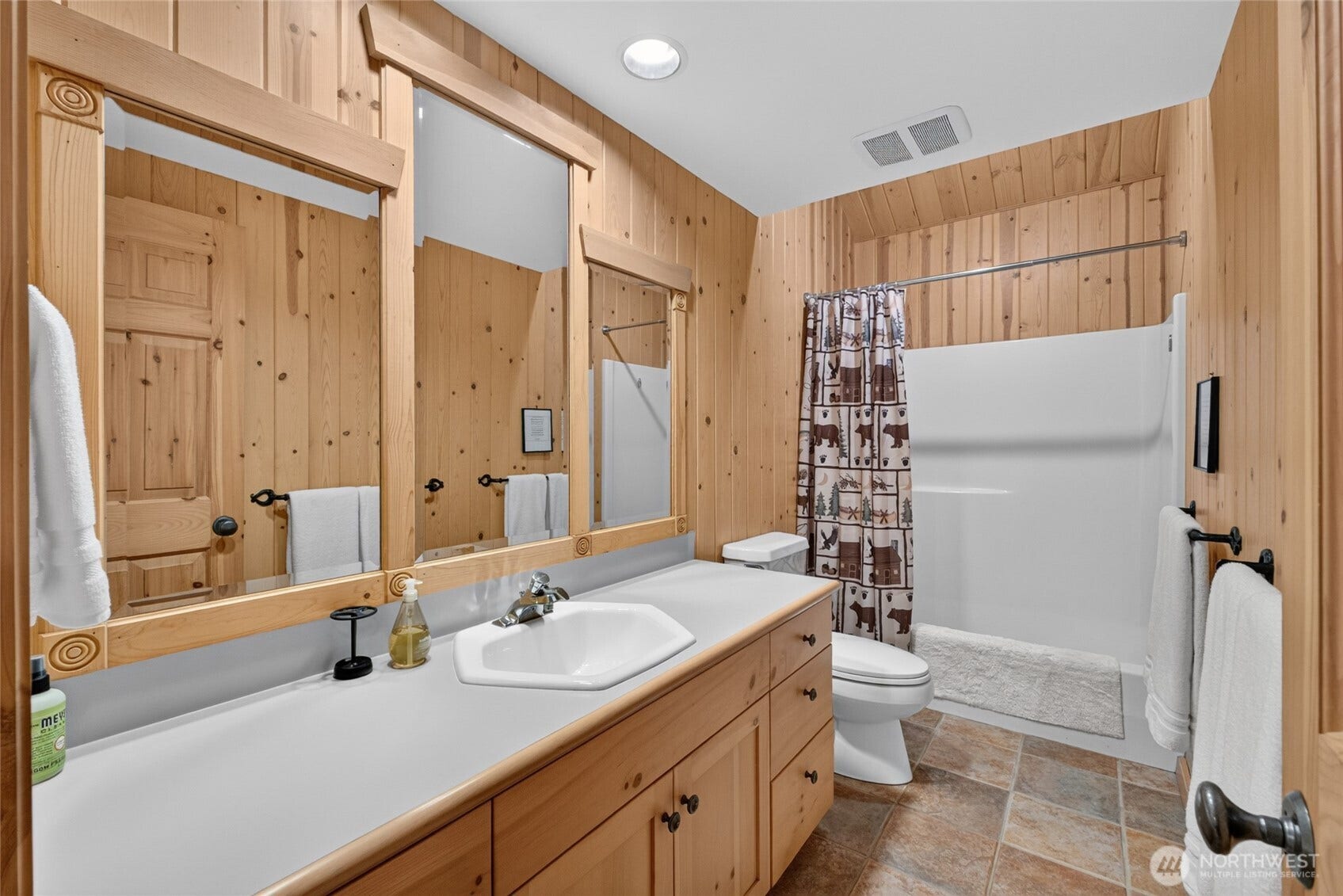 62213 Aspen Way E, Greenwater, WA 98022 62213 Aspen Way E, Greenwater, WA 98022