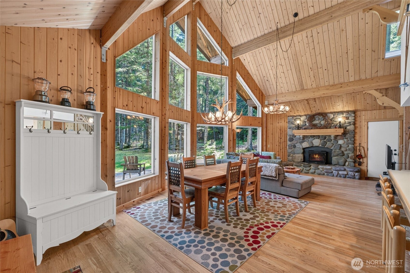 62213 Aspen Way E, Greenwater, WA 98022 62213 Aspen Way E, Greenwater, WA 98022