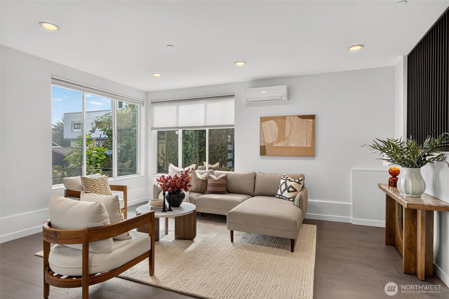 1615 S State Street, Seattle, WA 98144 Large corner windows and high ceilings are great bones to work with!