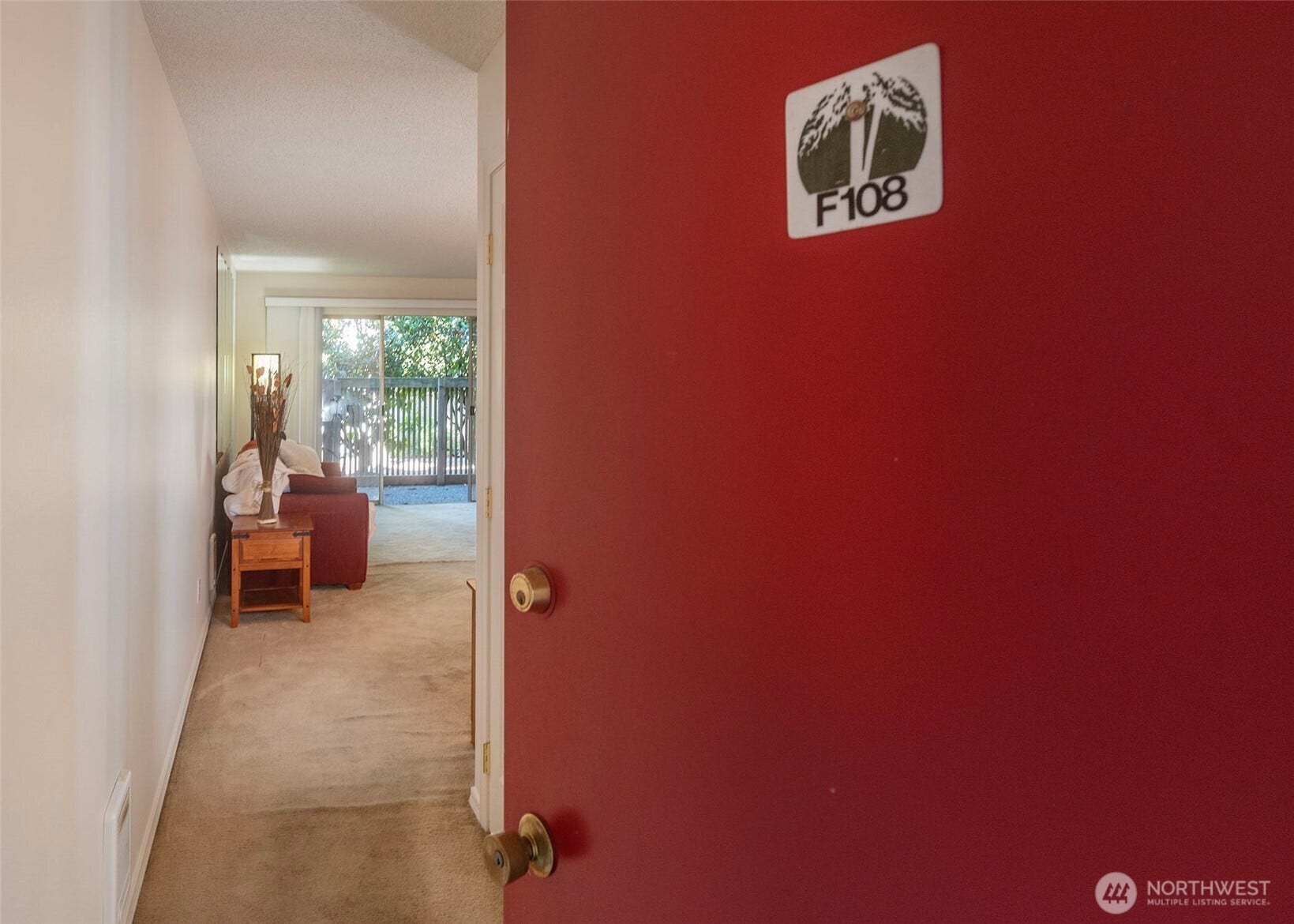 4805 180th Street SW, #F108, Lynnwood, WA 98037 Welcome in! Ground Floor Entry !
