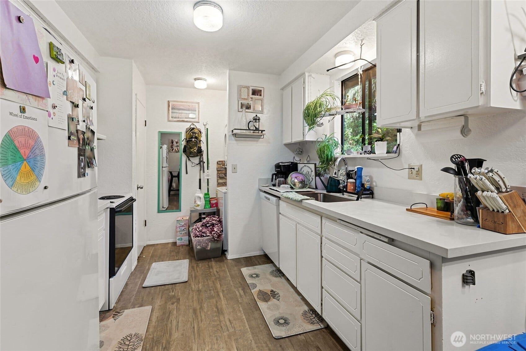 4521 Grand Avenue, Everett, WA 98203 4521 Grand Avenue, Everett, WA 98203