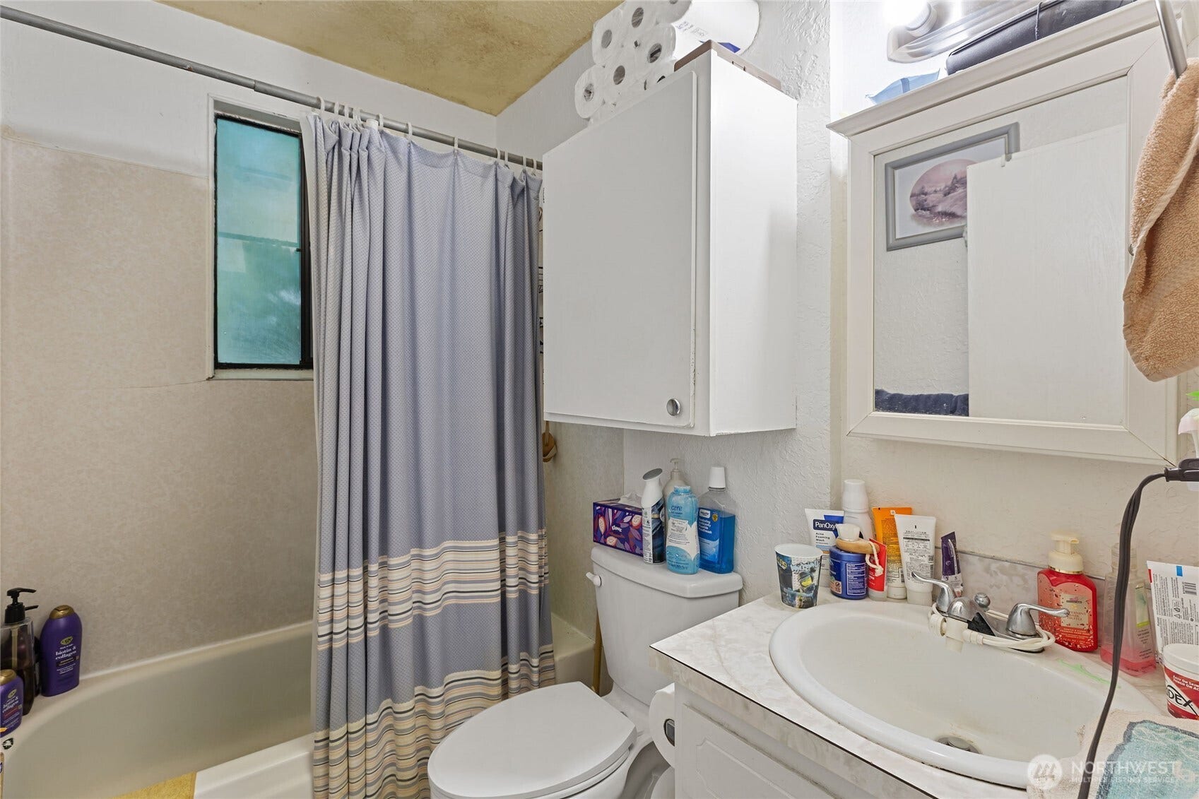4521 Grand Avenue, Everett, WA 98203 4521 Grand Avenue, Everett, WA 98203
