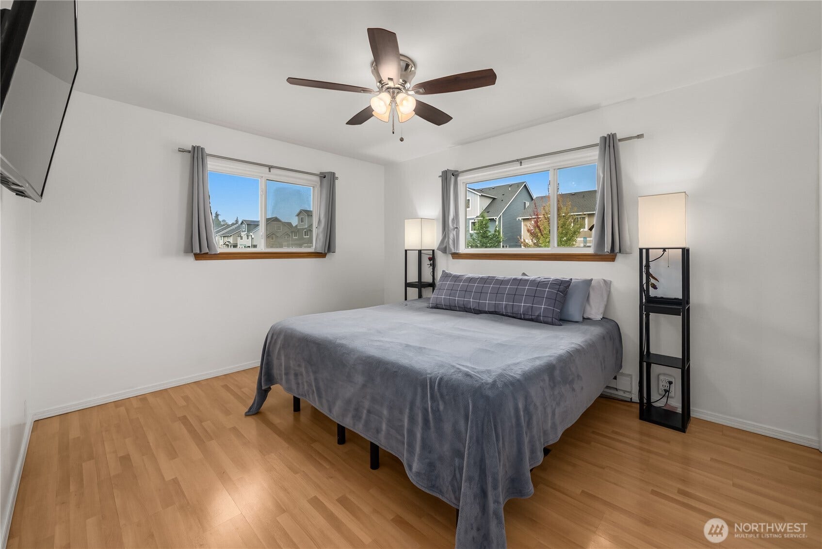 27205 124th Avenue SE, Kent, WA 98030 27205 124th Avenue SE, Kent, WA 98030