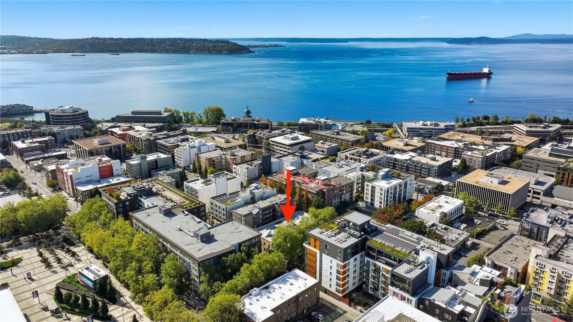 7 Harrison Street, #2, Seattle, WA 98109 The location is outstanding, close to shopping, dining, coffee shops, Seattle Center, Belltown, public transportation and more.