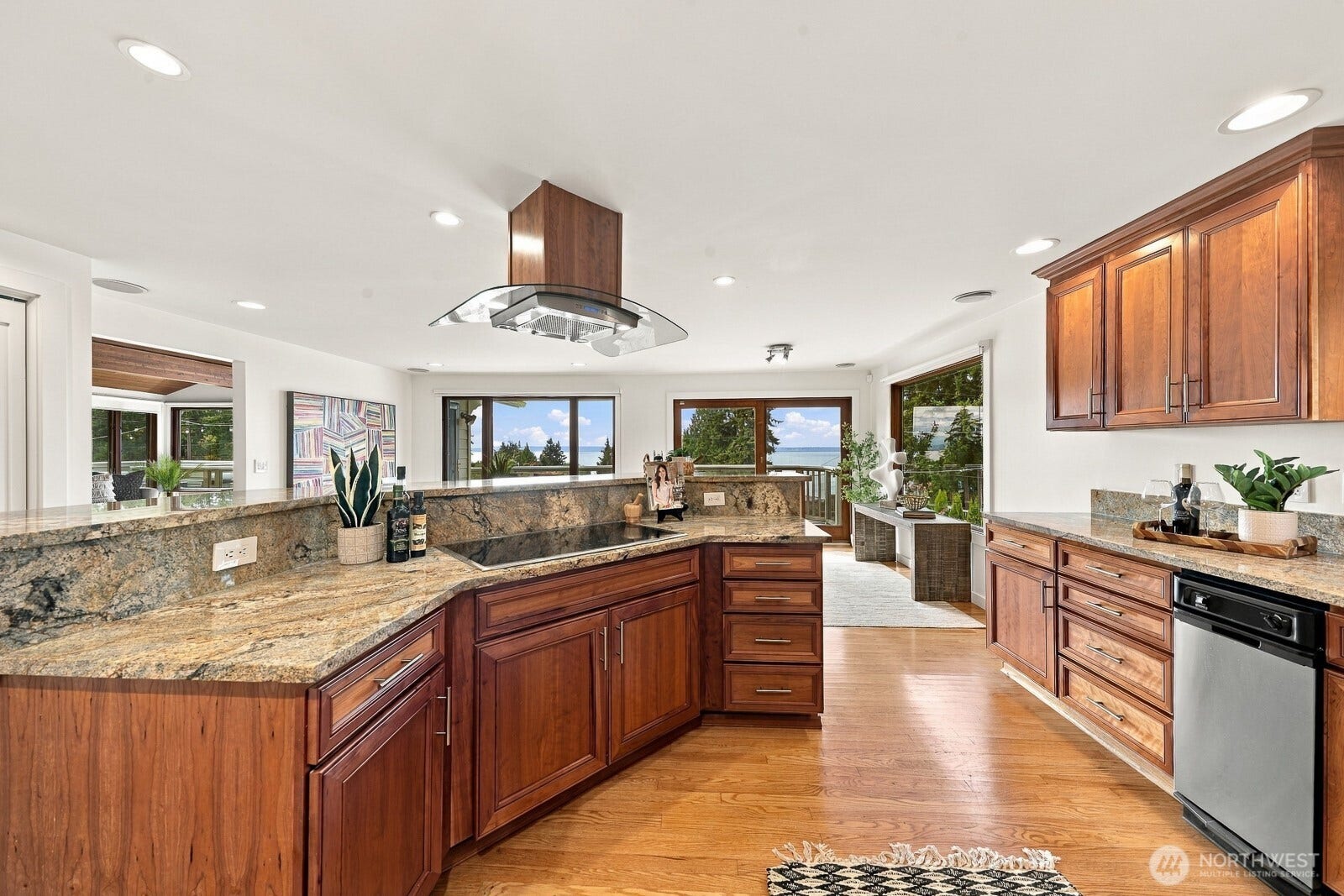7114 164th Street SW, Edmonds, WA 98026 7114 164th Street SW, Edmonds, WA 98026