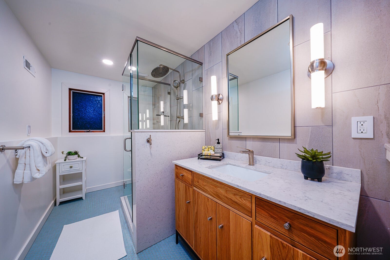 7114 164th Street SW, Edmonds, WA 98026 Three-quarter bathroom, lower level